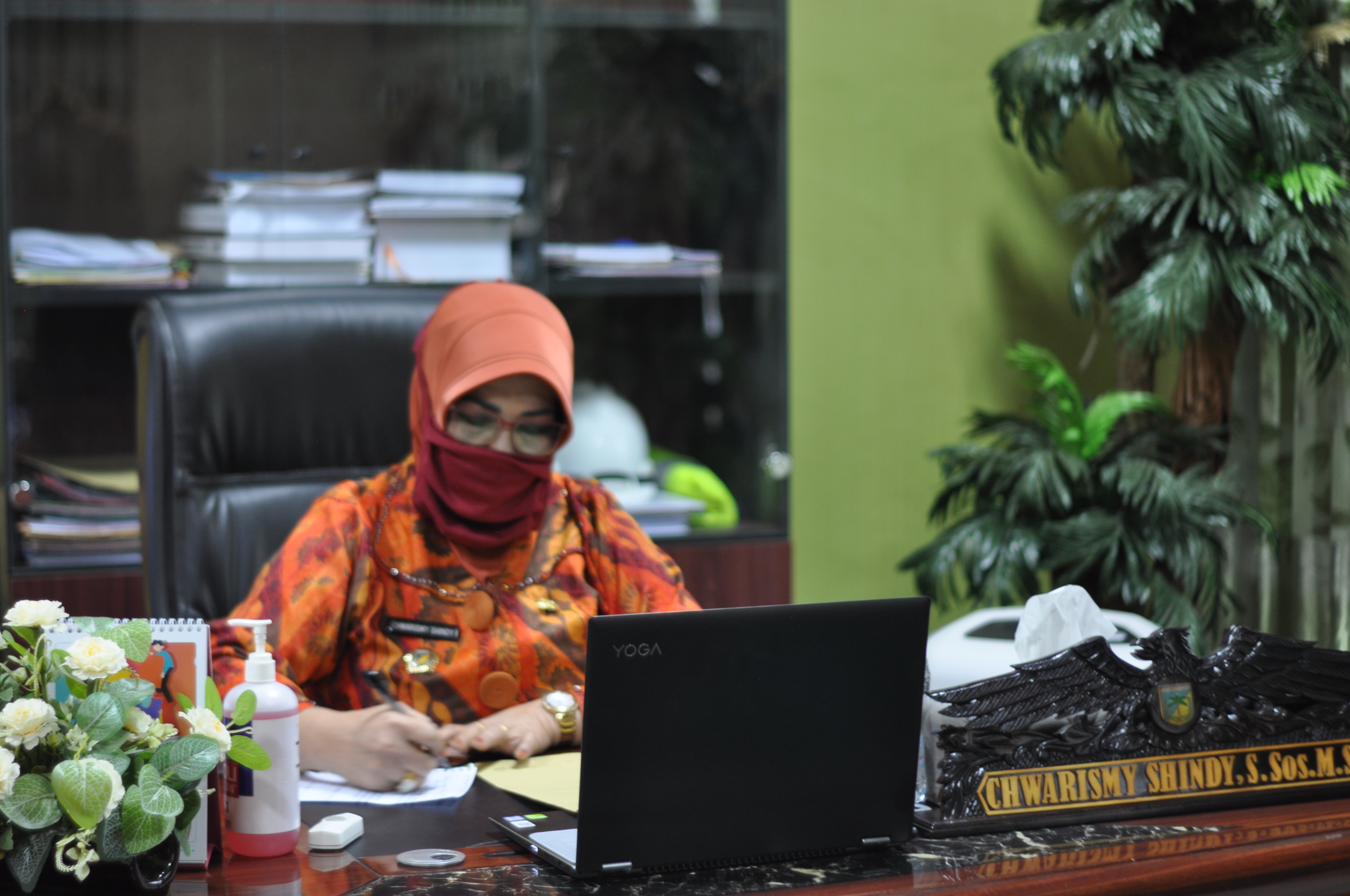 DINAS PENDIDIKAN DAN KEBUDAYAAN PROVINSI SULAWESI TENGAH MENGIKUTI RAPAT SISTEM PENGELOLAAN PENGADUAN PELAYANAN PUBLIK NASIONAL LAPOR MELALUI VIRTUAL